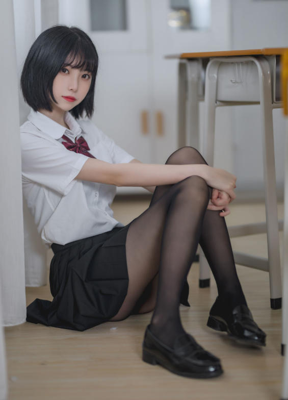 许岚LAN 写真合集下载｜广东新锐模特的清新唯美风 + 暗黑蕾丝元素资源速存