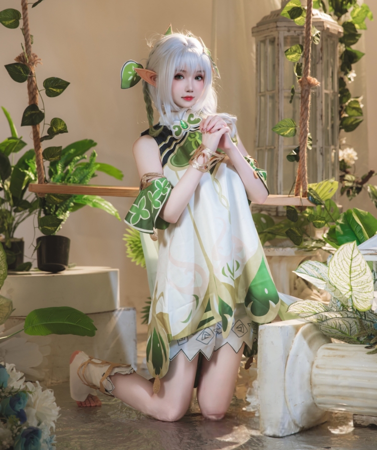 雪琪SAMA写真合集下载！99 年处女座 Coser 的甜美萝莉风 + 制服造型高清图集