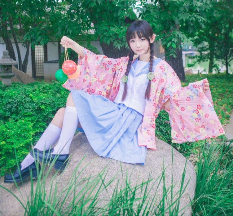 樱群写真合集下载｜清新二次元Coser的绿洲物语