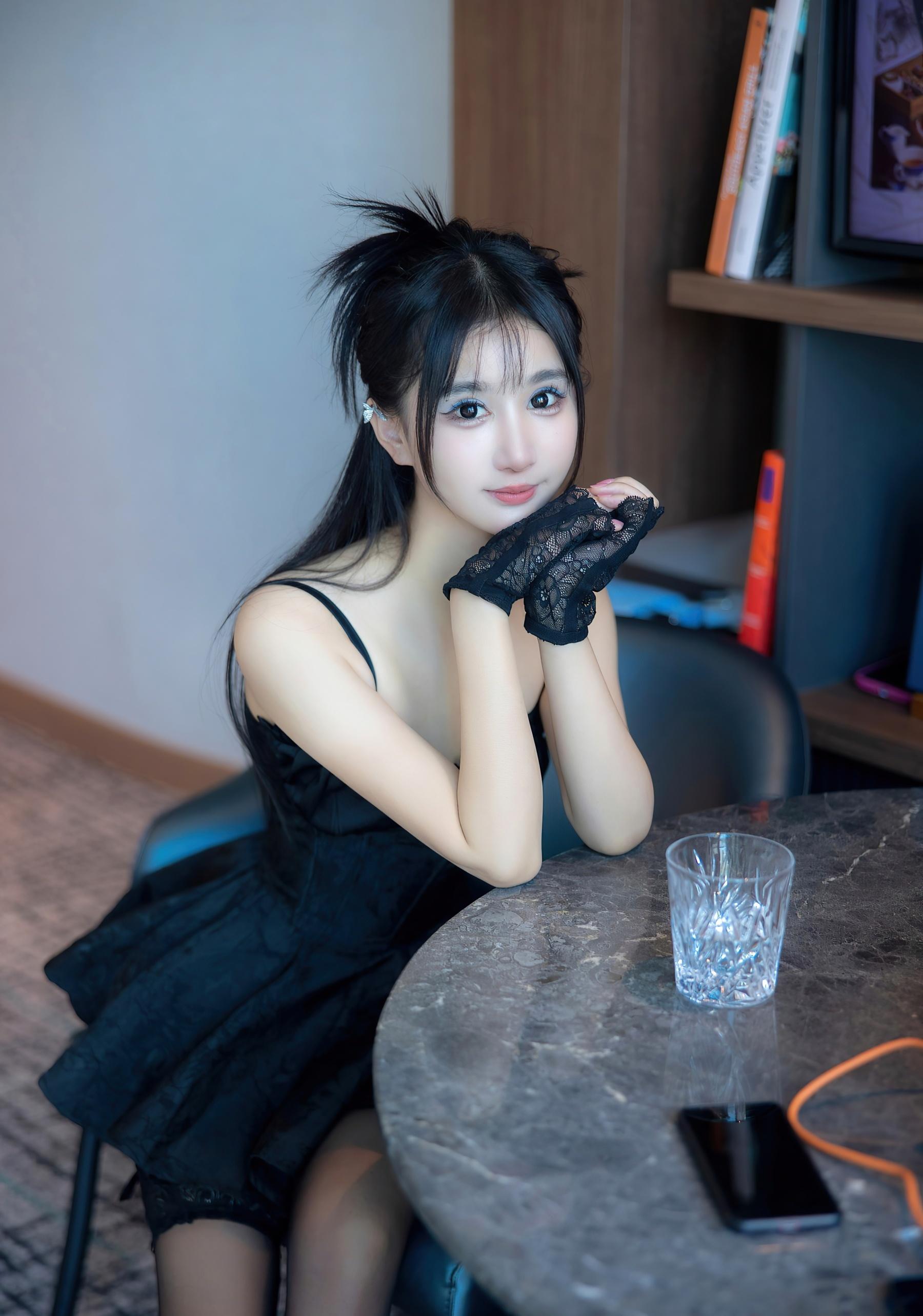 小果冻儿Jelly写真合集下载｜36套4K高清写真全集，秀人网·模范学院·嗲囡囡全系列打包