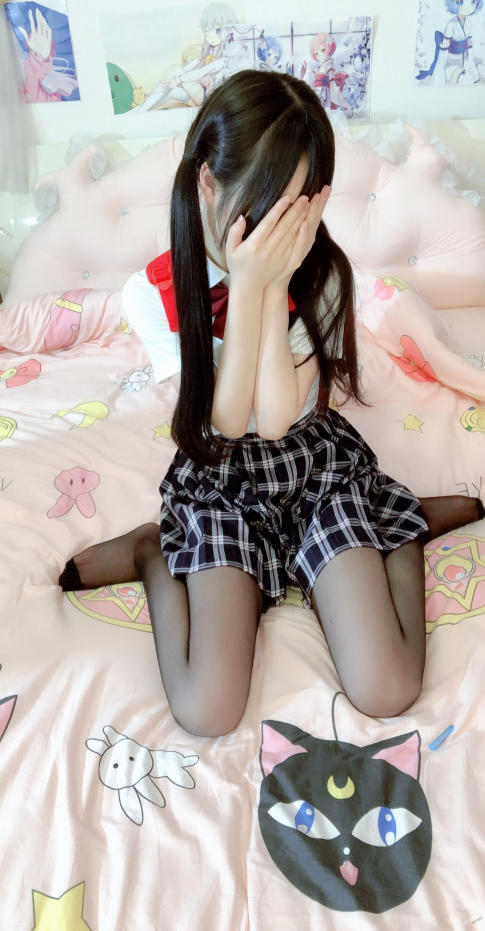 小野樱写真合集下载｜软萌萝莉×JK黑丝×睡裙主题高清全集