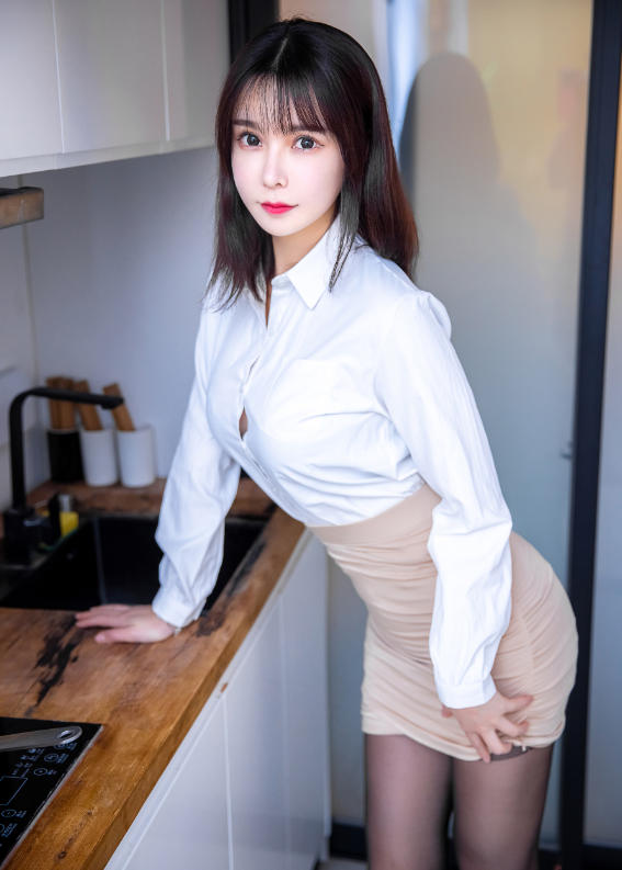 亚马逊鲶鱼写真合集下载：冷艳气场与高完成度的极致写真全系列