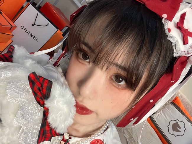 宅男收割机！深扒“钛合金TiTi”：身材如名字般硬核，长腿秒杀全场，网友：这才是真正的人间尤物！