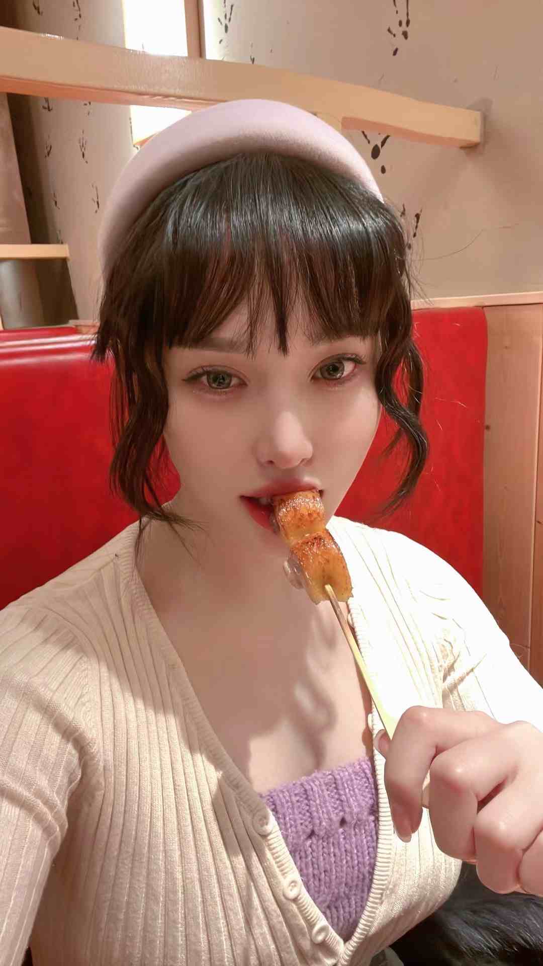 国产健身天花板！深扒“宋昱欣”：天使面孔配3D蜜桃臀，身材辣到犯规，网友：这谁顶得住？