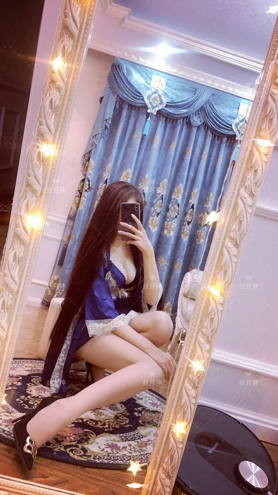 微密圈丝月神:冷艳御姐气质与黄金比例美腿的职场穿搭典范 微密圈丝月神:冷艳御姐气质与黄金比例美腿的职场穿搭典范